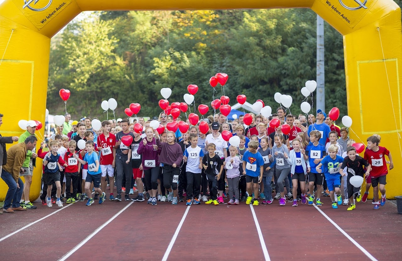 Bild vom 9. Benefizlauf im Jahr 2016. Dies ist das 115. Bild.